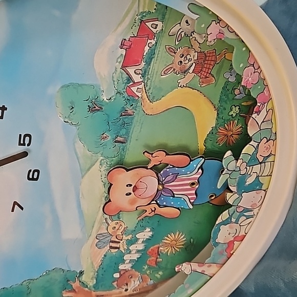 Vintage 1980s clock ⏰️ with music box and dancing bear, great conditions - Picture 5 of 11